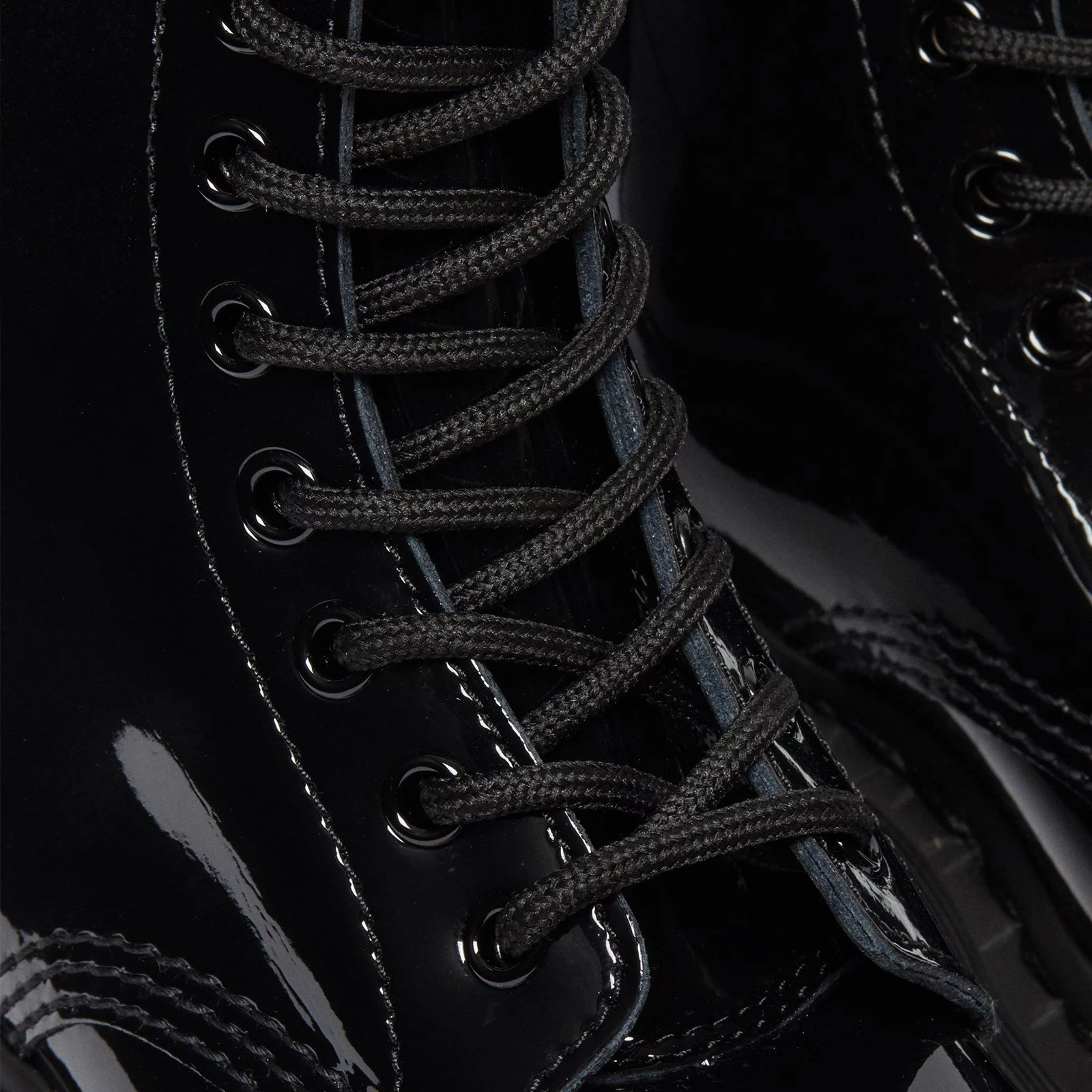 Women's shoes 1460 Mono Patent Lamper Black DM26728001