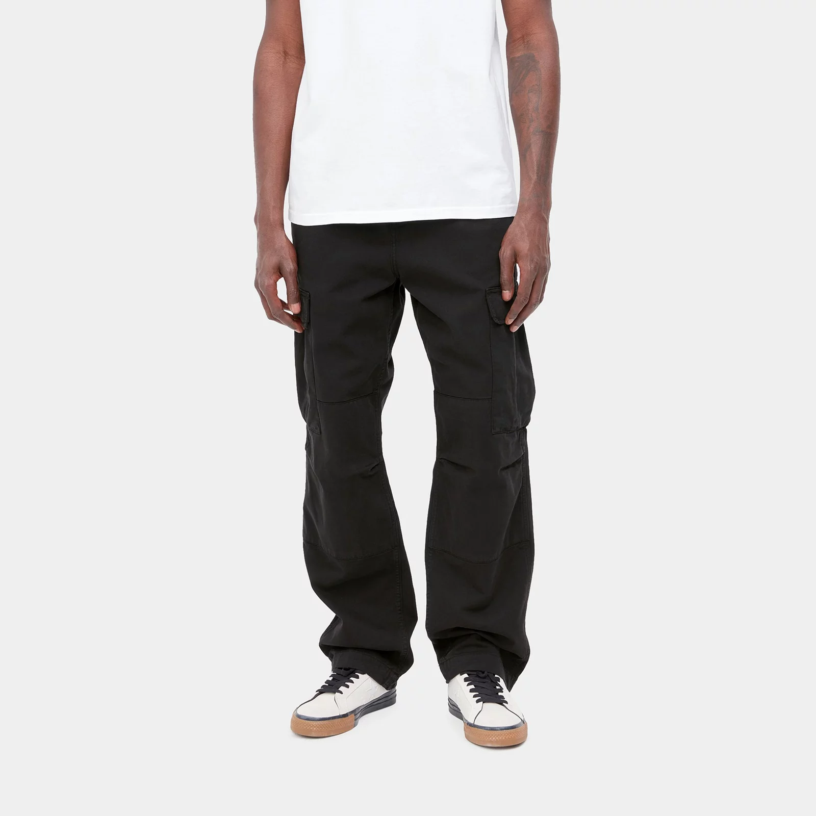 Pantalón cargo hombre Carhartt WIP regular negro Garment Dyed
